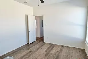 1607 Crooked River Ct, Temple, TX 76502 - Photo 9