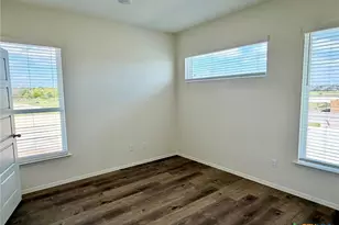 1607 Crooked River Ct, Temple, TX 76502 - Photo 11