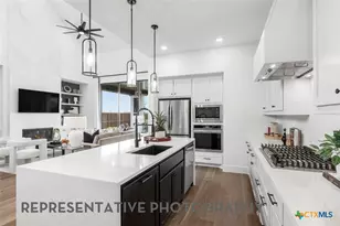 450 Cleveland Wy, New Braunfels, TX 78130 - Photo 7