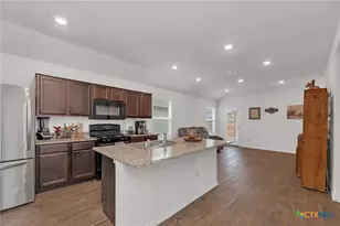 125 Hazel Grv, San Marcos, TX 78666 - Photo 11