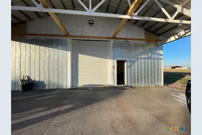 140 Thunderbird Lane, Seguin, TX 78155 - Photo 9