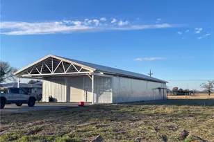 140 Thunderbird Ln, Seguin, TX 78155 - Photo 1