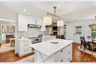 301 Medlin Creek Loop, Dripping Springs, TX 78620 - Photo 9