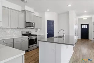 337 Brushy Creek, Victoria, TX 77904 - Photo 13