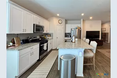 380 Deborah Drive, New Braunfels, TX 78130 - Photo 3