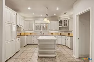 307 SE Main St, Stockdale, TX 78160 - Photo 19