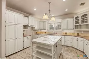 307 SE Main St, Stockdale, TX 78160 - Photo 17