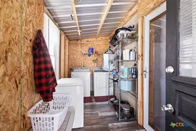 406 E Gonzales Street, Yoakum, TX 77995 - Photo 25