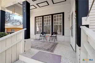 406 E Gonzales St, Yoakum, TX 77995 - Photo 5