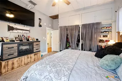 406 E Gonzales Street, Yoakum, TX 77995 - Photo 21