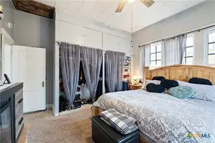 406 E Gonzales St, Yoakum, TX 77995 - Photo 17