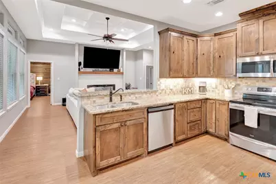 102 Tiki Court, Victoria, TX 77904 - Photo 11