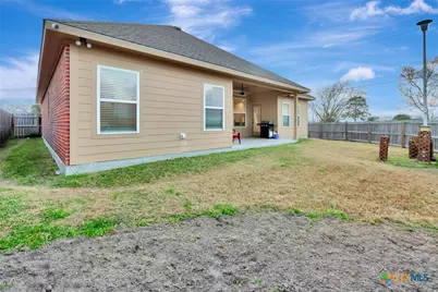 102 Tiki Court, Victoria, TX 77904 - Photo 35