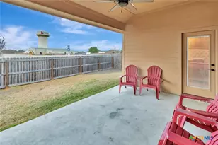 102 Tiki Ct, Victoria, TX 77904 - Photo 33