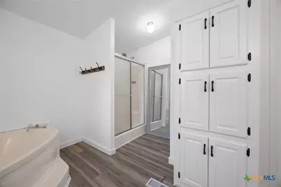 11200 Ridgewood Drive, Salado, TX 76571 - Photo 19