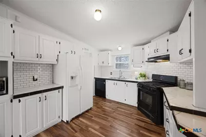 11200 Ridgewood Drive, Salado, TX 76571 - Photo 9