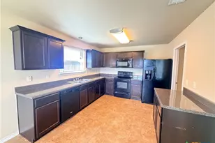 2115 Jefferson Ct, Belton, TX 76513 - Photo 11