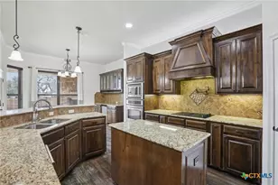 6320 Brayson Oaks Ct, Belton, TX 76513 - Photo 17