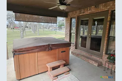 433 Las Brisas Boulevard, Seguin, TX 78155 - Photo 9