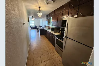 106 W Avenue G, Nolanville, TX 76559 - Photo 9