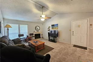 1202 Thorpe Ln, San Marcos, TX 78666 - Photo 5