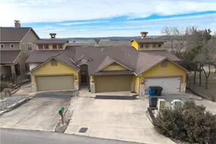 952 Parkview Dr, Canyon Lake, TX 78133 - Photo 3