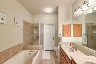 952 Parkview Dr, Canyon Lake, TX 78133 - Photo 23