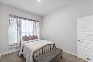 1616 Craftsman, New Braunfels, TX 78132 - Photo 5