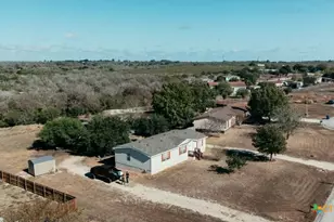 153 Davie Ln, Marion, TX 78124 - Photo 1