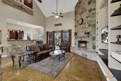 3032 Rolling Oaks Drive, New Braunfels, TX 78132 - Photo 5