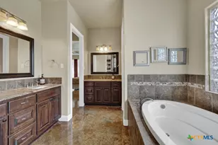 3032 Rolling Oaks Dr, New Braunfels, TX 78132 - Photo 13