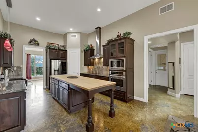 3032 Rolling Oaks Drive, New Braunfels, TX 78132 - Photo 7