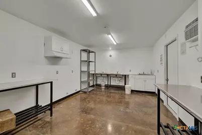 3032 Rolling Oaks Drive, New Braunfels, TX 78132 - Photo 35