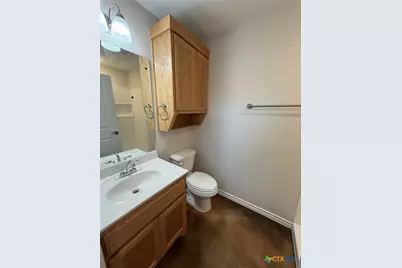 1704 E 3rd St, Lampasas, TX 76550 - Photo 9