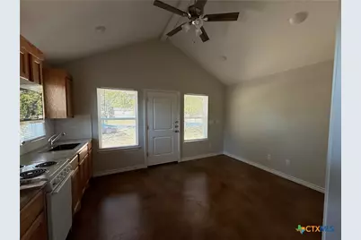 1704 E 3rd St, Lampasas, TX 76550 - Photo 5