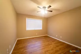 913 Taos Dr, Victoria, TX 77904 - Photo 7