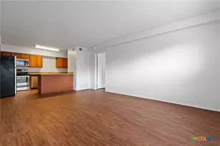 205 Craddock Ave, San Marcos, TX 78666 - Photo 5