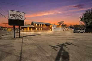 317 N Ave E, Shiner, TX 77984 - Photo 1