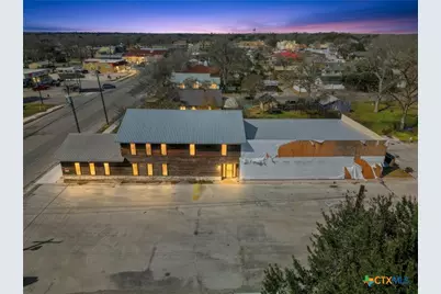 317 N Avenue E, Shiner, TX 77984 - Photo 5