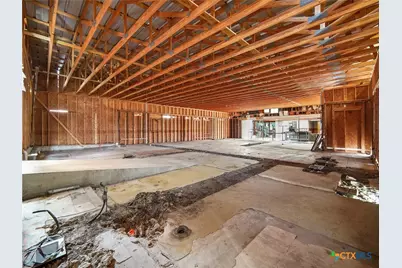 317 N Avenue E, Shiner, TX 77984 - Photo 15