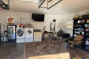 1011 E Main St, Cuero, TX 77954 - Photo 35