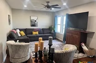 1011 E Main St, Cuero, TX 77954 - Photo 3