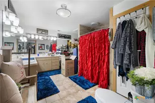 7393 N Hwy 80, Nixon, TX 78140 - Photo 11