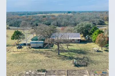 7393 N Hwy 80, Nixon, TX 78140 - Photo 37