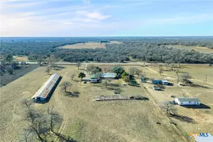 7393 N Hwy 80, Nixon, TX 78140 - Photo 31