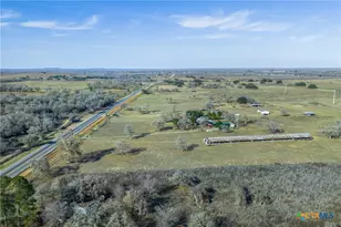 7393 N Hwy 80, Nixon, TX 78140 - Photo 29