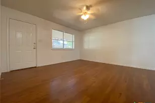 20115 San Marcos Hwy, San Marcos, TX 78666 - Photo 7