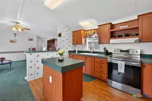 143 Bluff View Dr, Spring Branch, TX 78070 - Photo 7