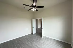 910 Alice Cir, Temple, TX 76502 - Photo 3