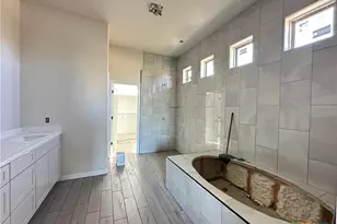 910 Alice Cir, Temple, TX 76502 - Photo 11